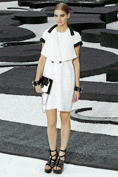 Look 4